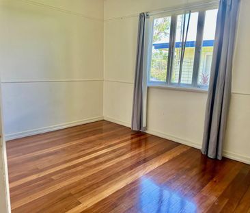 Spacious 3 Bedroom - Great Family Space - Photo 2