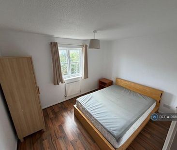 2 bedroom end of terrace house to rent - Photo 2