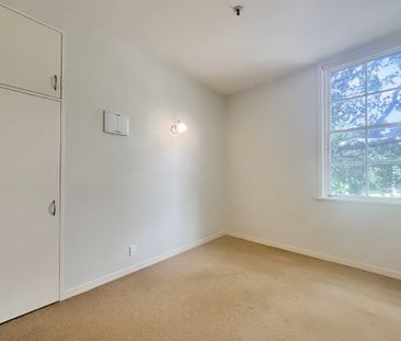 Welcome to apartment 12 in Pohara Apartments. - Photo 3