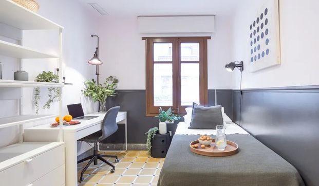 Carrer de lEscorial, Barcelona, Catalonia 08024 - Photo 1