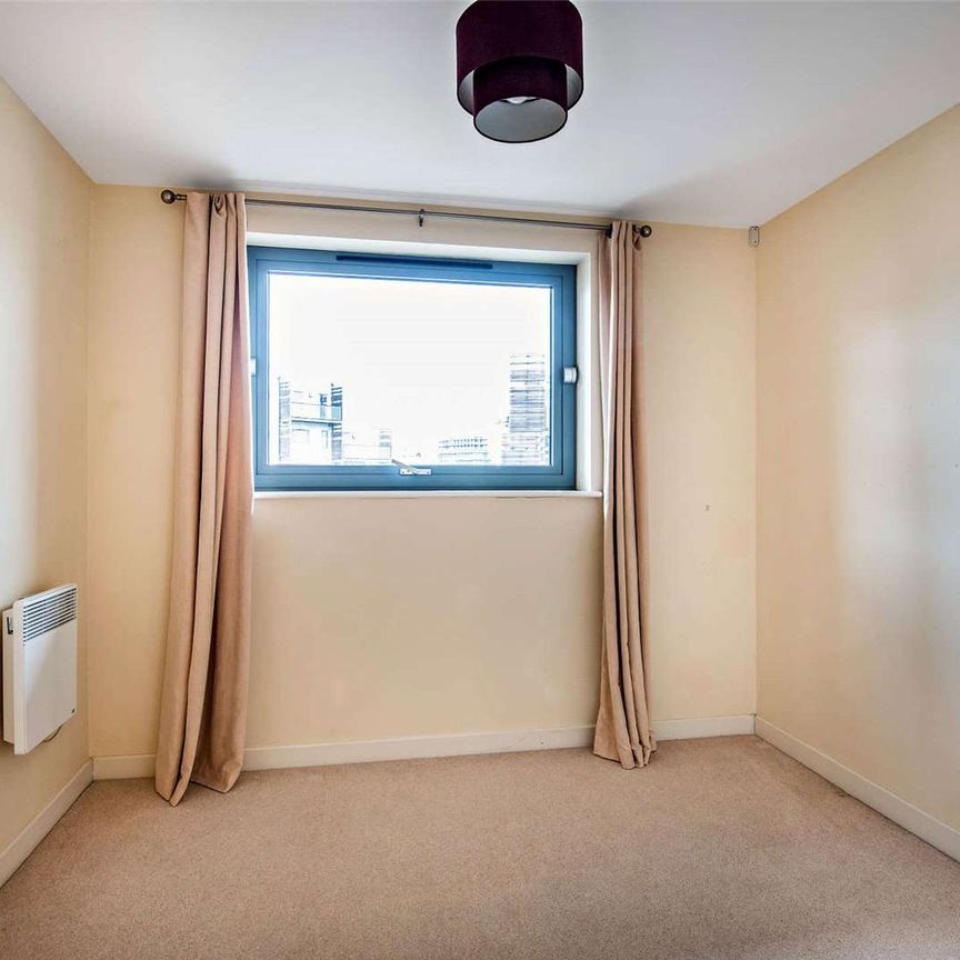 Two bedroom first floor apartment with allocated parking - Photo 1