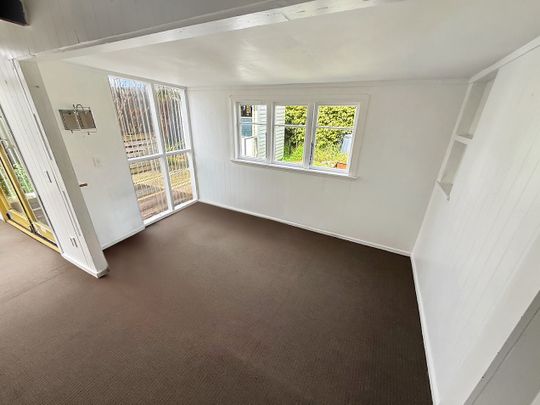 15 Bush Grove, Trentham - Photo 1