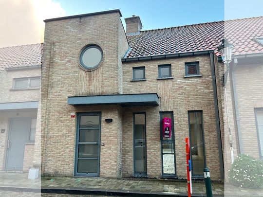 Gerenoveerde stadswoning op uitstekende ligging met binnentuin en garagebox - Foto 1