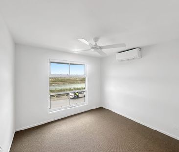 Spacious Terrace - Photo 2