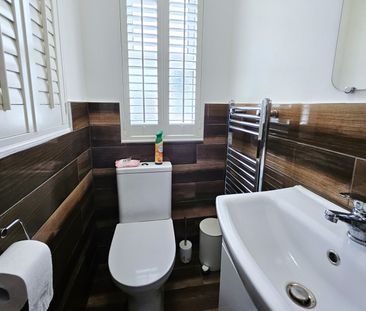 Pear Tree Road, Addlestone, Surrey, KT15 - Photo 4