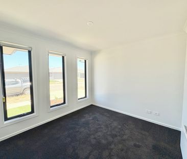 Brand New 4-Bedroom Home - Photo 4