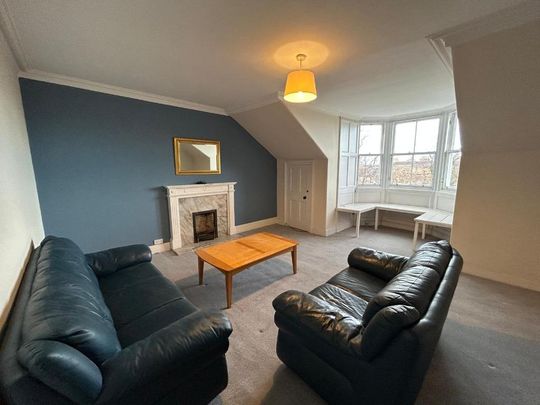 3 bedroom flat to rent - Photo 1