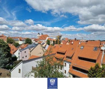 Perfekte Wohnung mit Charme! Wohnküche, Balkon und Tageslichtbad mi... - Photo 1