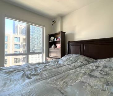 1200 Rue Crescent Montréal (Ville-Marie), QC H3G - Photo 3