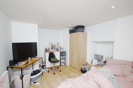 1 bedroom semi-detached house to rent - Photo 2