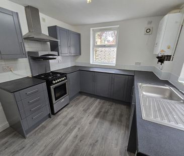 3 bedroom terraced house to rent - Photo 6