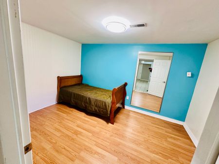 For Lease - 232 Aldercrest Road, Toronto, Ontario - Photo 3