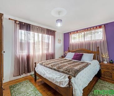 SET IN A FANTASTIC LOCATION! - Photo 2