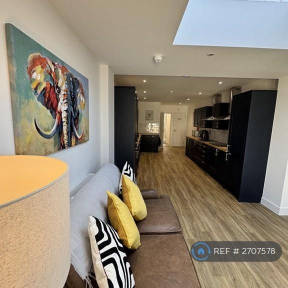 1 bedroom in a house share to rent - Photo 1