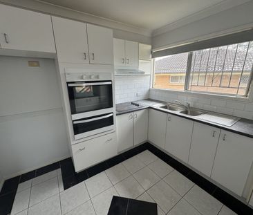 Spacious High-Set Family Home in Prime Sunnybank Hills Location wit... - Photo 5