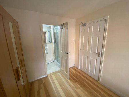 4 bedroom semi-detached house to rent - Photo 3