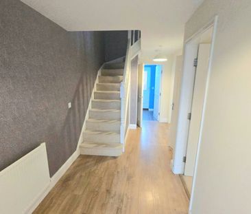 Semi-detached house to rent on - Photo 3