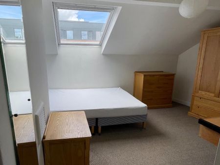 5 bedroom end of terrace house to rent - Photo 5