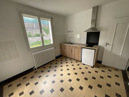 A LOUER - Boulevard Auger - T1 de 37.16m² avec cave et balconnet - Photo 3