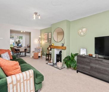 3 bedroom semi-detached house to rent - Photo 1