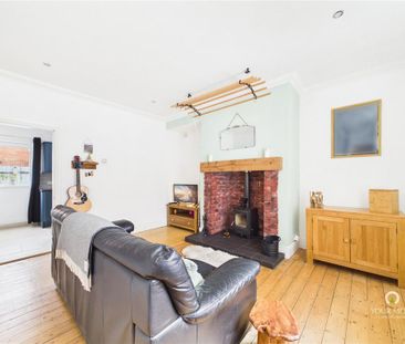 3 bedroom terraced house to rent - Photo 1
