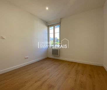 A LOUER - T2 plein centre Domfront - REF 14160, - Photo 3