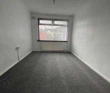 32 Kings Avenue, Fernagh, Newtownabbey, BT37 0DE - Photo 5