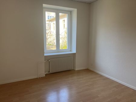 Tramelan, spacieux et lumineux appartement de 3.5 pièces avec balcon - Foto 3
