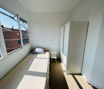 Calle del Alhelí, Getafe, Community of Madrid 28903 - Photo 2