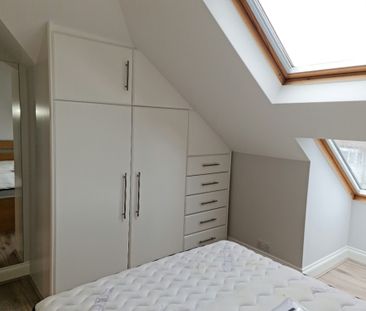 Loft Apartment – Central Harrow - Photo 2