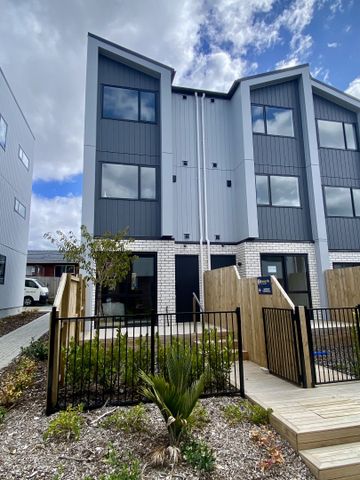 15 Paetai Lane, Te Atatu Peninsula - Photo 4