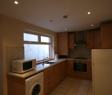 20 Donegall Avenue, Belfast, BT12 6LX - Photo 6