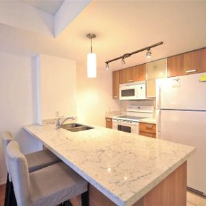 For Lease - 38 Grenville Street Unit# 406, Toronto, Ontario - Photo 2