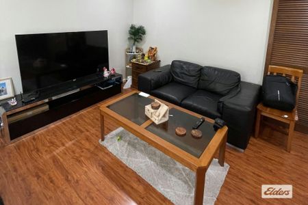 2 BEDROOM HOUSE - Photo 2