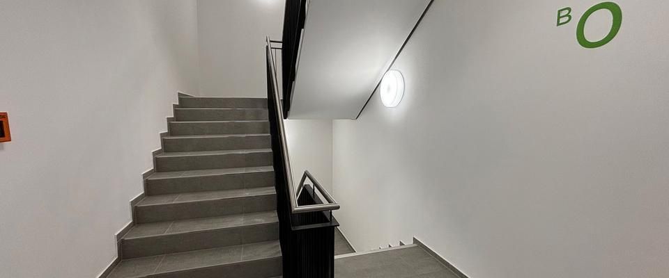 Erstbezug - Möbliertes 1 Zimmer-Apartment mit Einbauküche und Abstellraum - Typ J - Innenhof - Photo 1