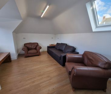 6 Bed Student Accommodation - Photo 1