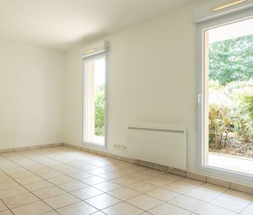 Rue des Acacias - Appartement situé au rez-de-chaussée - Photo 2