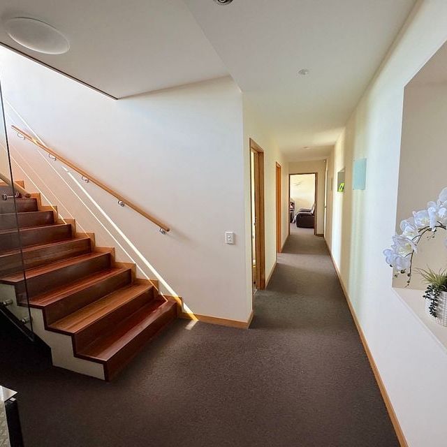 A unique and expansive home - Photo 1