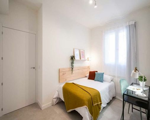 Calle de los Olivos, Madrid, Community of Madrid 28003 - Photo 1