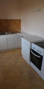 Location Appartement 1 pièce 31m² CAMBRAI 59400 - Photo 3