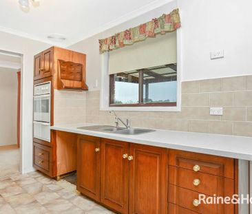 59 OAKRIDGE ROAD, Aberfoyle Park, SA 5159 - Photo 5