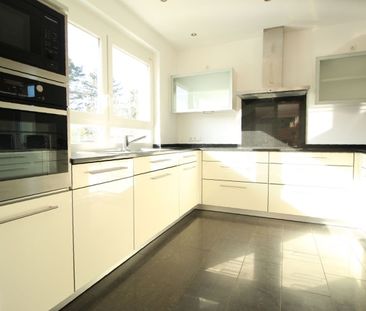 MIETE: Großzügiges, modernes Einfamilienhaus mit Pool, - Photo 5