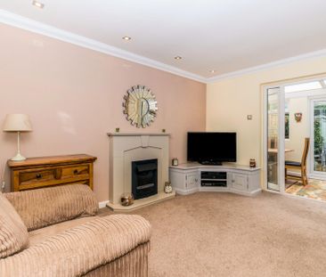 2 bedroom house to rent Merlin Drive, Portsmouth, PO3 - Photo 2