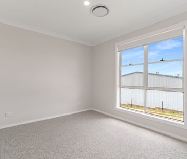 Low-Maintenance Living in a Convenient Location - Photo 4