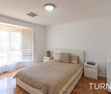 Well Presented Family Home - Photo 5