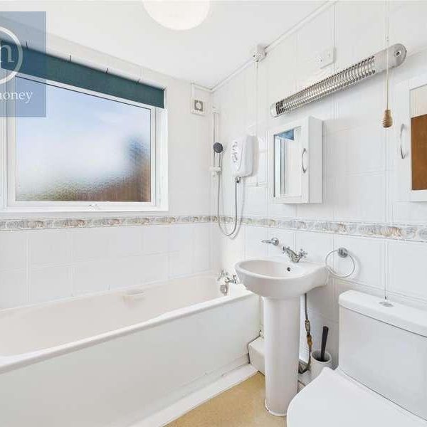 Northwood, Middlesex, HA6 - Photo 1