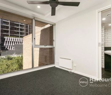 2 Bedrooms With Home Office Area - Gas and Water Included in Rent! - Photo 3