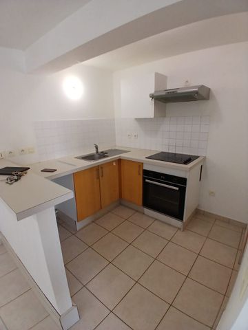 Location Maison 4 pièces 75m² DOMPIERRE SUR MER 17139 - Photo 4