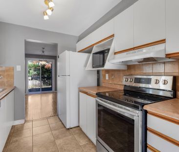 For Lease - 1598 Meadowfield Place, Orleans - Convent Glen and Area... - Photo 5