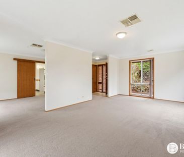 Spacious Family Home - Photo 2